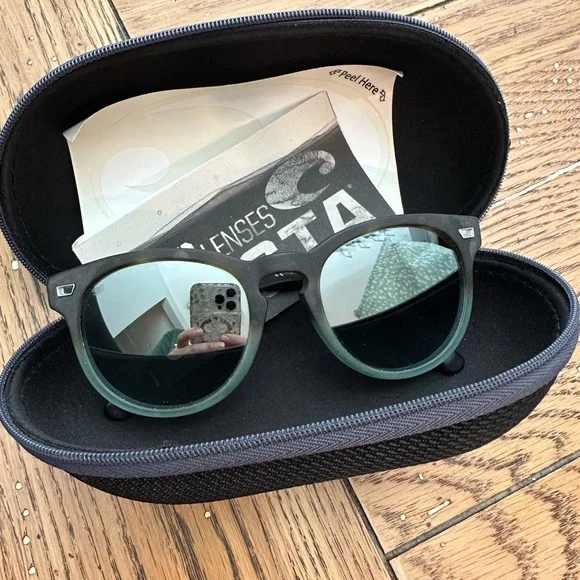 Costa Del Mar Matte Tidepool Sunglasses - Picture 2 of 6